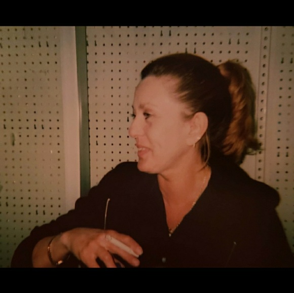 Meet your Posher, Kelly - Picture 1 of 1